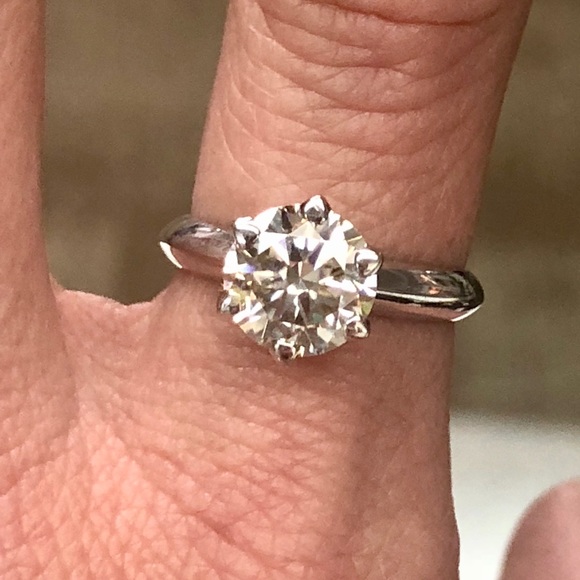 2 carat Moissanite Solitaire Engagement Ring - Picture 4 of 5